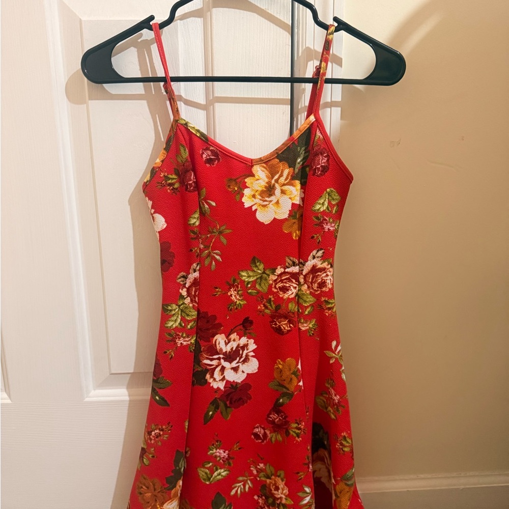 Chic Red Floral Dress with Spaghetti Straps